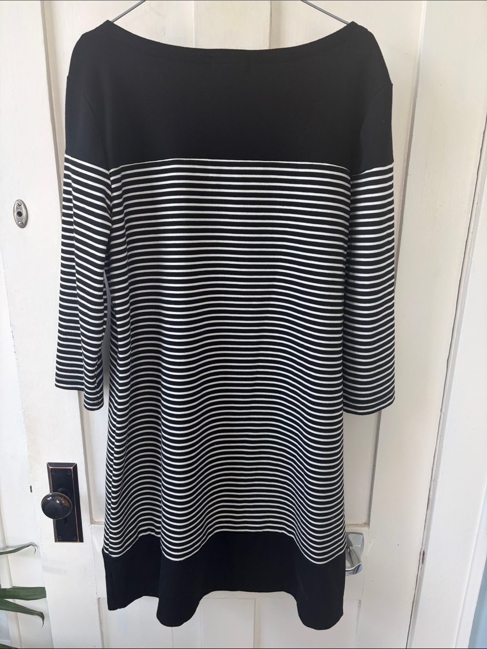 GAP sz XL Black and White Striped Women's - Picture 3 of 3